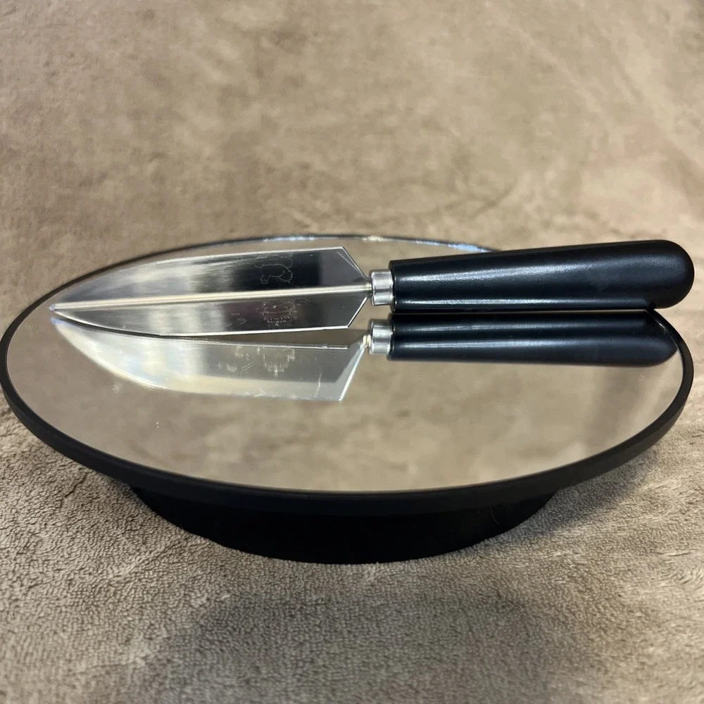 The Pampered Chef V-Shaped‎ Cutter #1160 Vegetable Garnishing Tool Knife